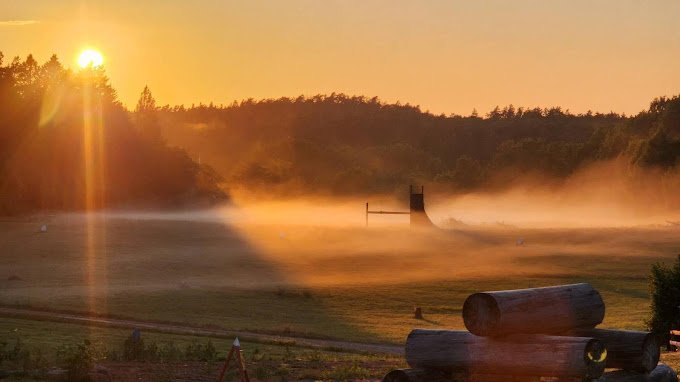 Ale Disc Golf Center i skymmningen