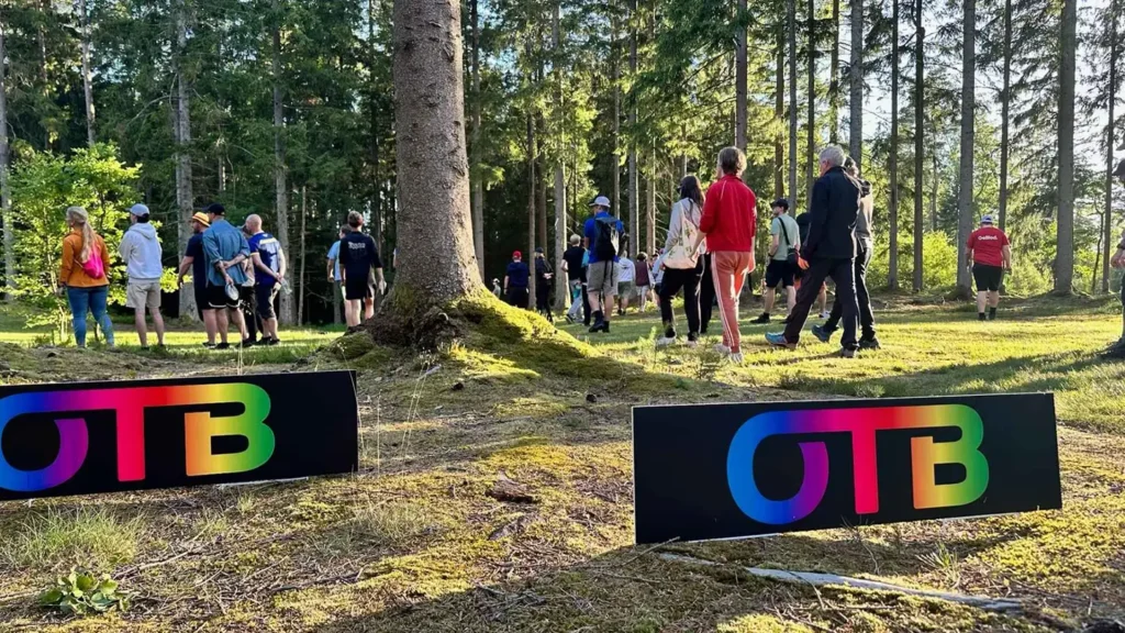 Disc golf som företagsaktivitet på Ale Disc Golf Center