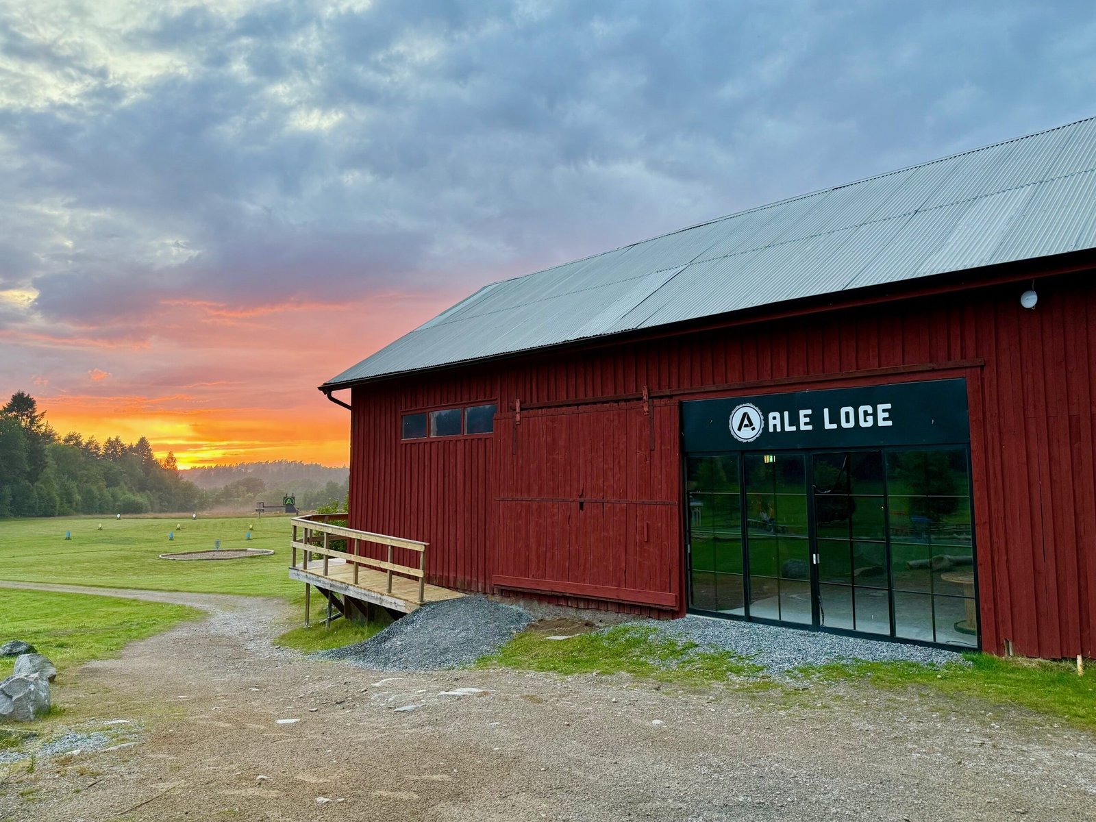 Ale Loge i solnedgång